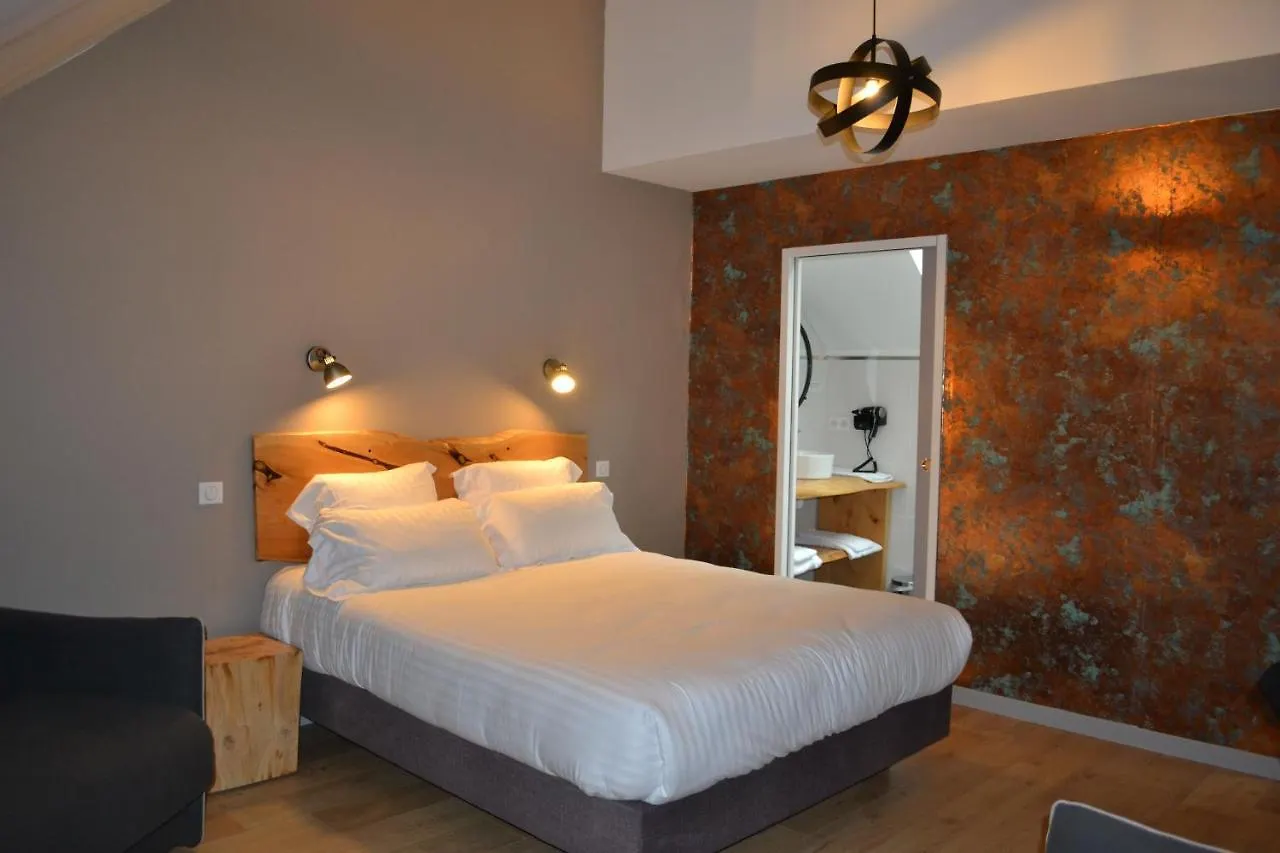 Logis Auberge de Pont Calleck Inguiniel Hotel