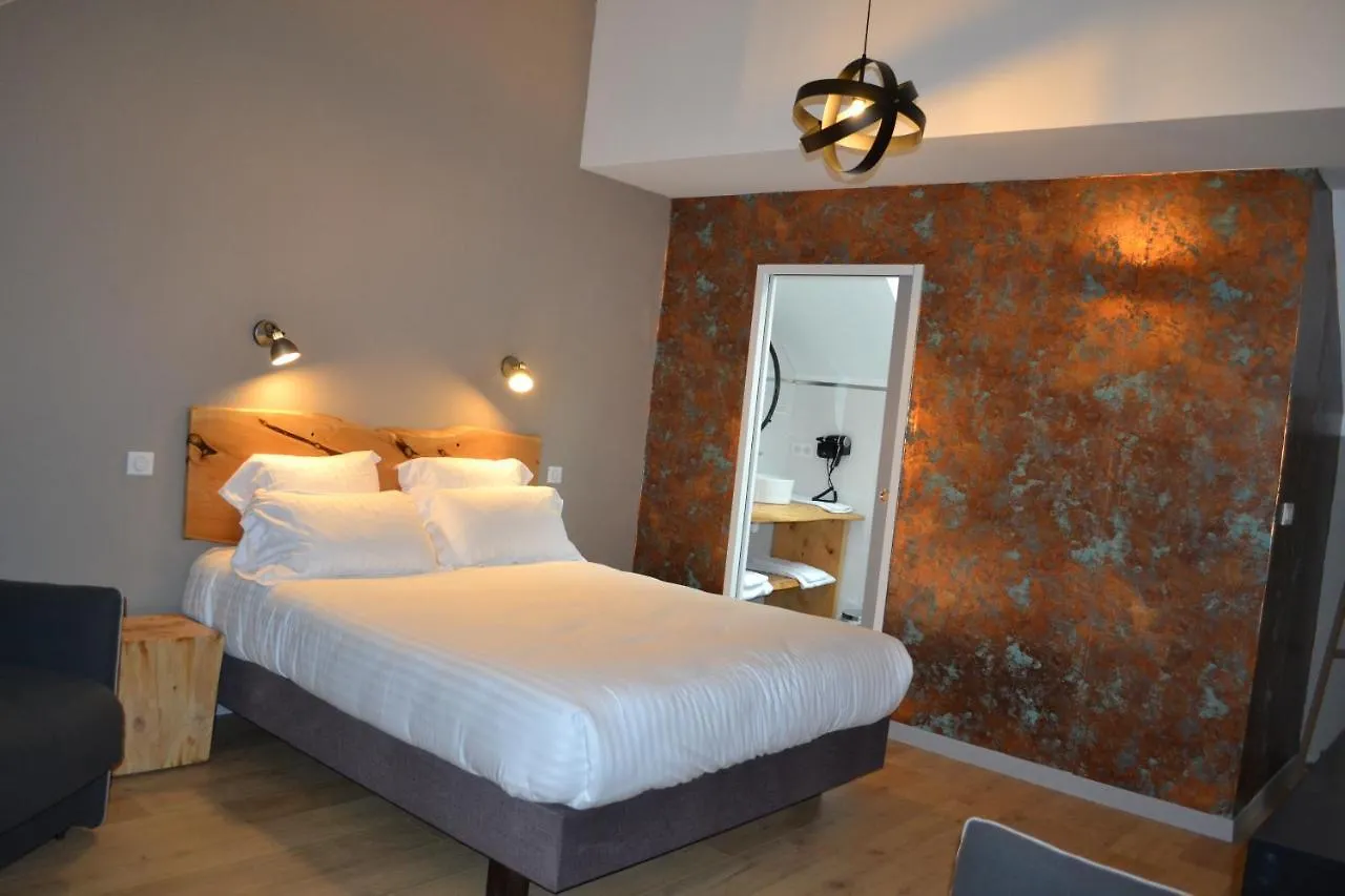 Logis Auberge de Pont Calleck Inguiniel Hotel